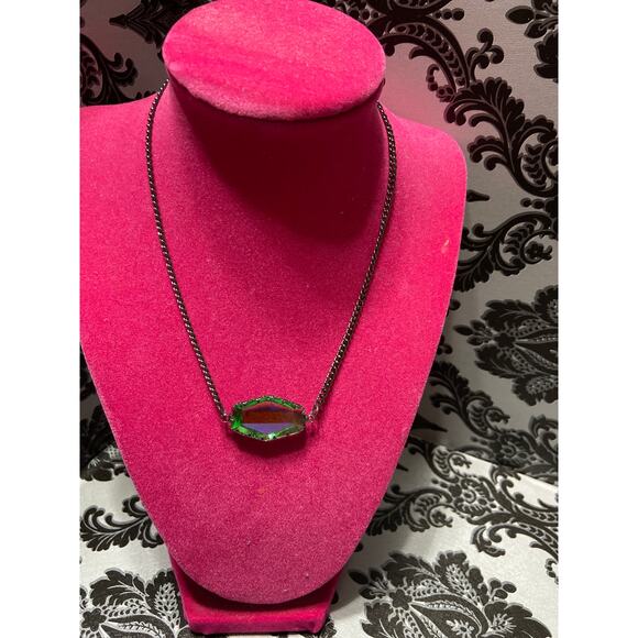 Melania Clara gunmetal and green pendant necklace - Picture 2 of 4